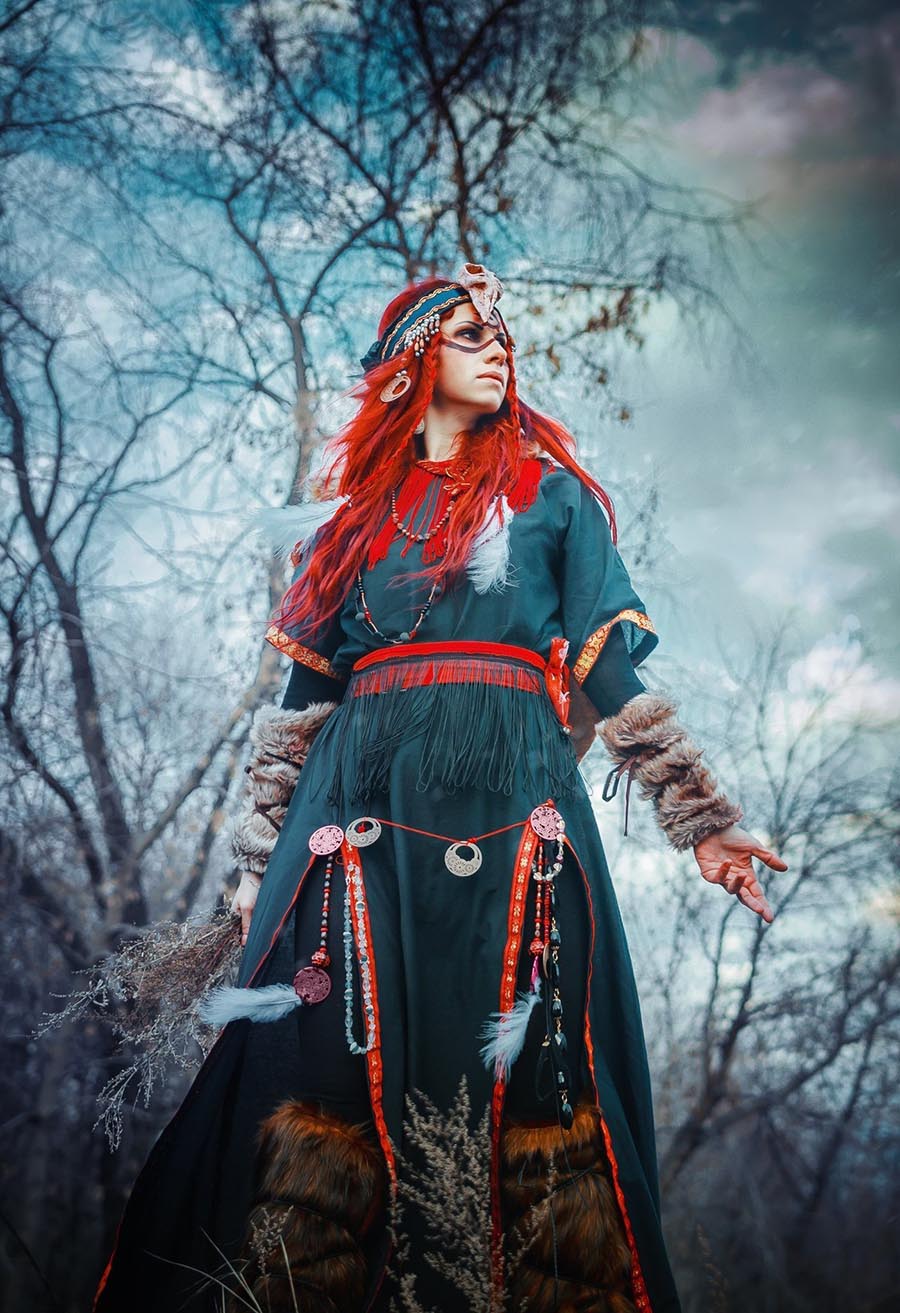 Girls in Slavic costumes underwear in Beihai