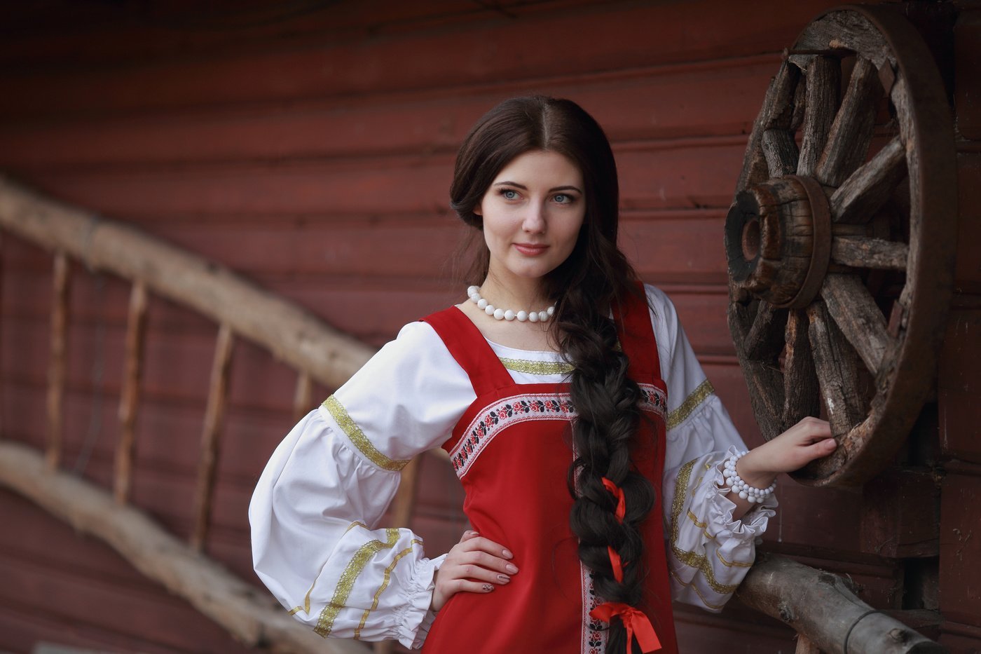 Girls in Slavic costumes in Beihai