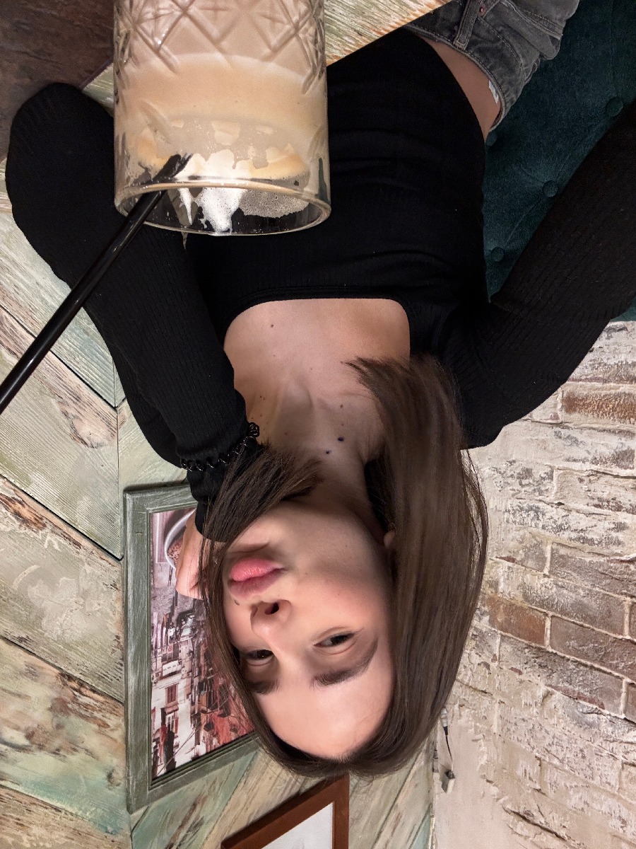 Fresh photos, fresh mood — Tina online in Beihai